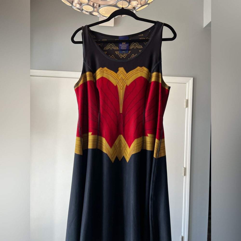 Her universe size xxl wonder women dress euc